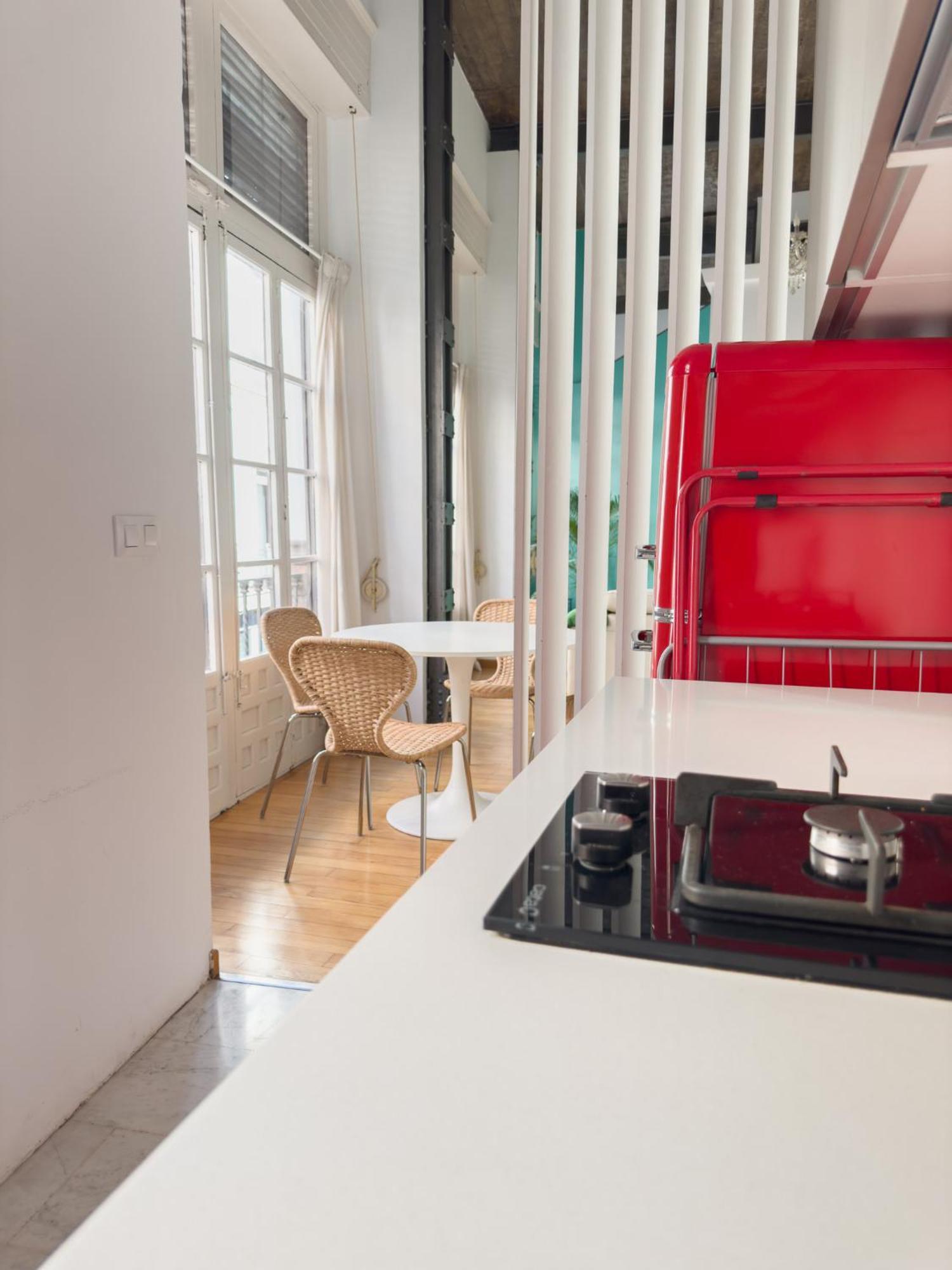 Stylish 1br Apt, Ac, Near Sight, Private Parking Opt Apartament