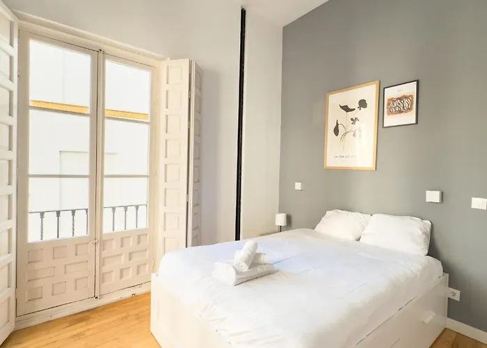 Stylish 1Br Central Apt, Ac, Near Top Sight, Private Parking Opt